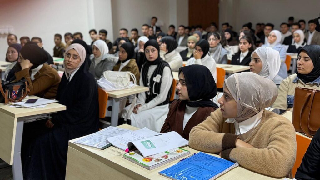 شعبة تكنولوجيا المعلومات تقيم دورة تدريبية لطلبة المعهد حول الأنظمة الوزارية