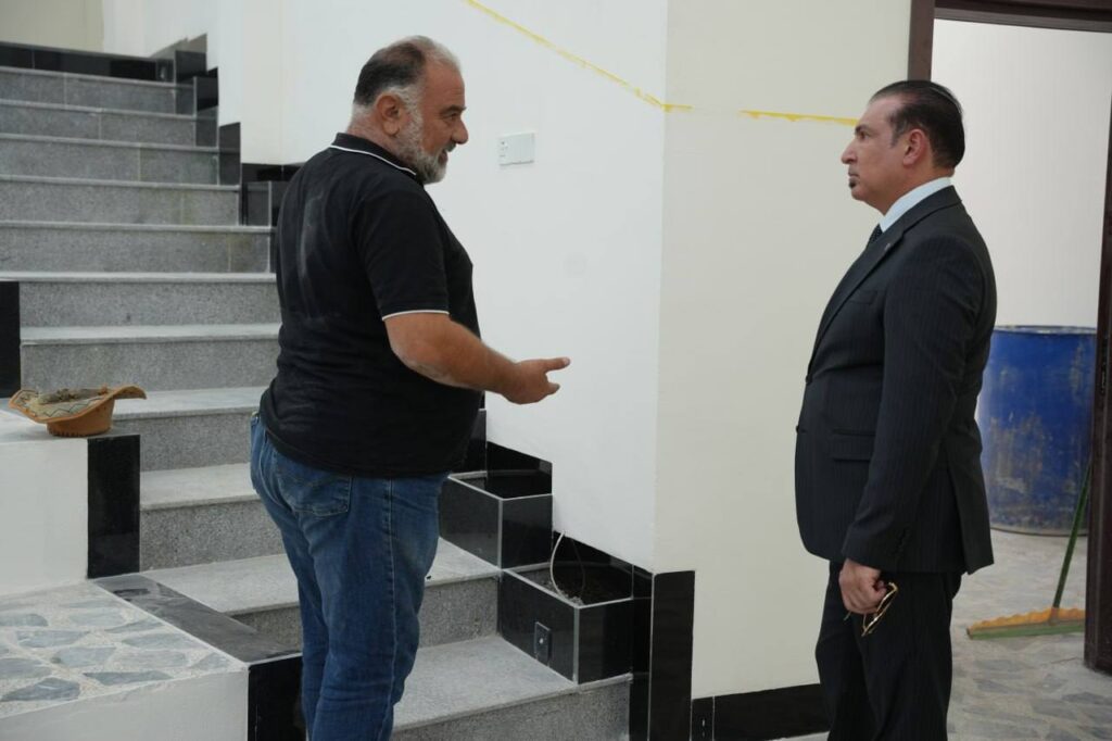 عميد المعهد التقني الطبي بالموصل يتفقد مشروع القاعات المدرجة ويؤكد قرب دخوله الخدمة (5)